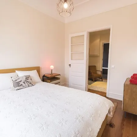 Apartamento Lovelystay - Typical Graca For Six *