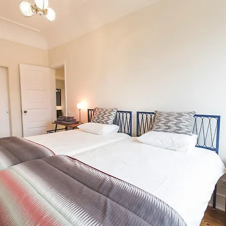 Lovelystay - Typical Graca For Six * Lisbon