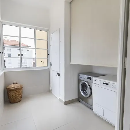 Apartment Lovelystay - Typical Graca For Six