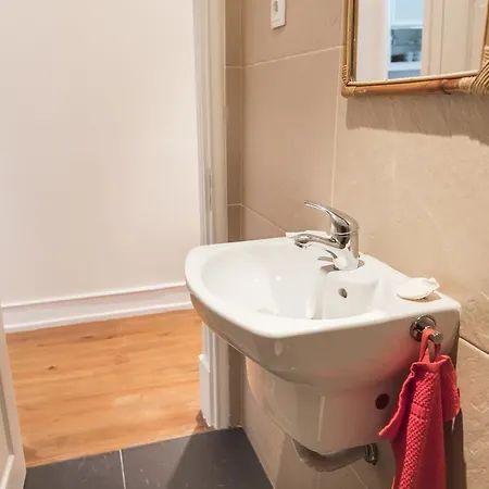 Lovelystay - Typical Graca For Six Apartment Lisbon