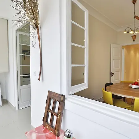 Lovelystay - Typical Graca For Six * Lisbon