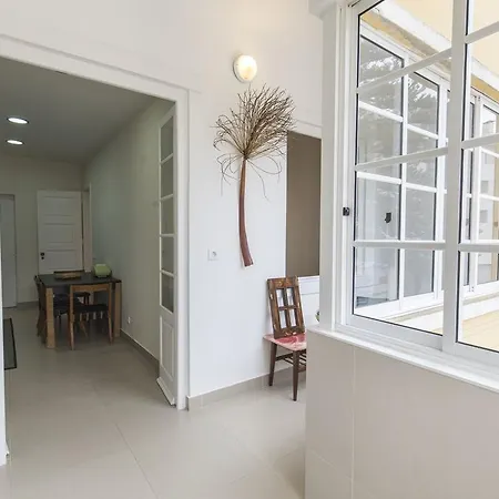 Lovelystay - Typical Graca For Six Lisbon