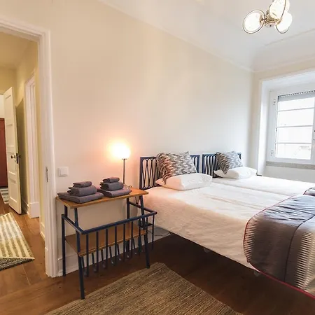 Lovelystay - Typical Graca For Six * Lisbon