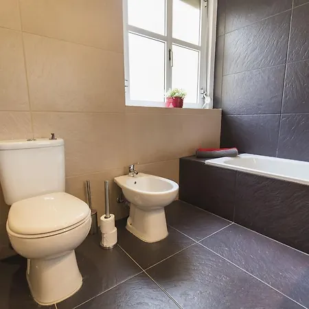 Apartamento Lovelystay - Typical Graca For Six