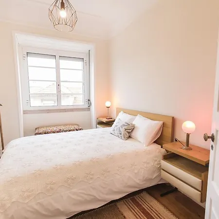 Lovelystay - Typical Graca For Six Lisboa